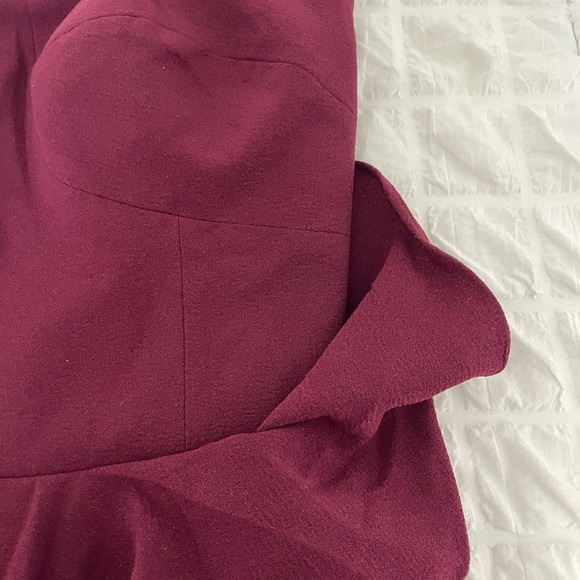 Dress the Poplulation burgundy Kai ruffle open slit maxi dress - Picture 7 of 12